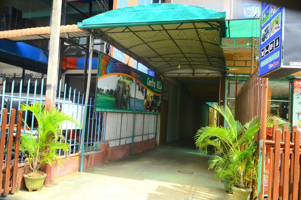 Centra Villa Kataragama Esterno foto